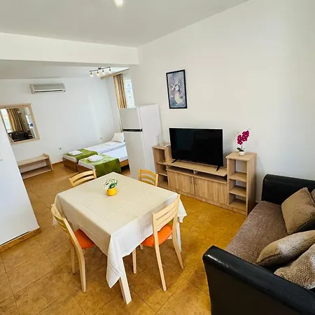 Sunny House 206 One Bedroom Apartment Slantschew brjag