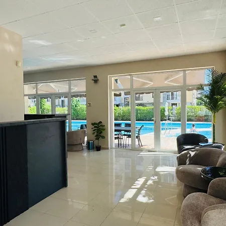 Sunny House 206 One Bedroom Apartment *